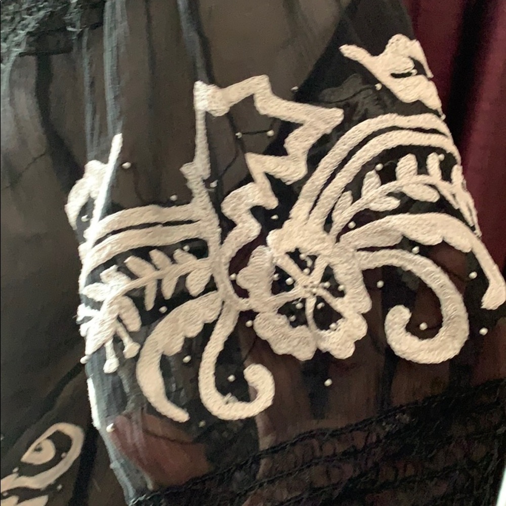 Cache embroidered sheer silk top - Picture 3 of 8